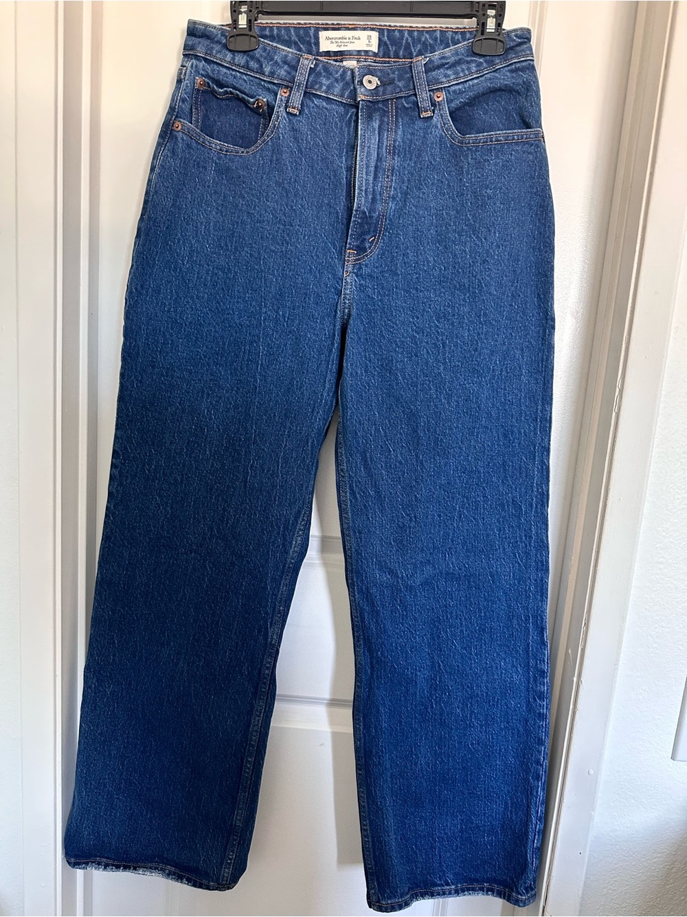 Abercrombie & Fitch the 90s relaxed Jean high-rise Size 8 /29